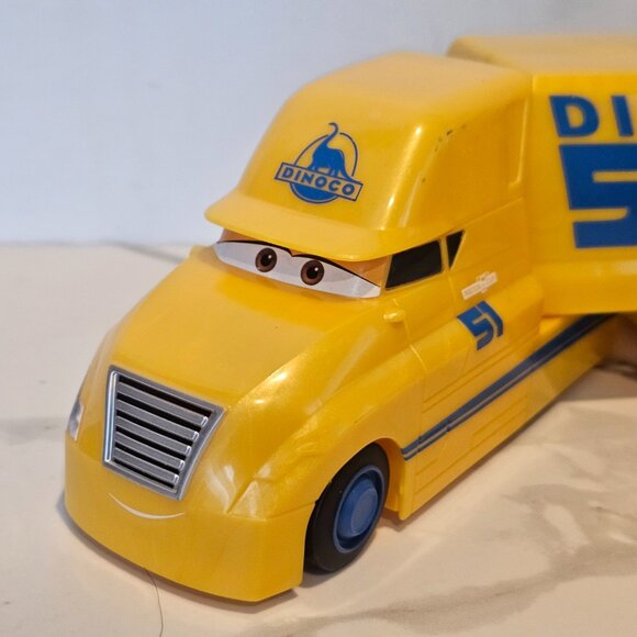 Disney Pixar Cars Hauler Collection Cruz Ramirez's Hauler Truck - Picture 14 of 15